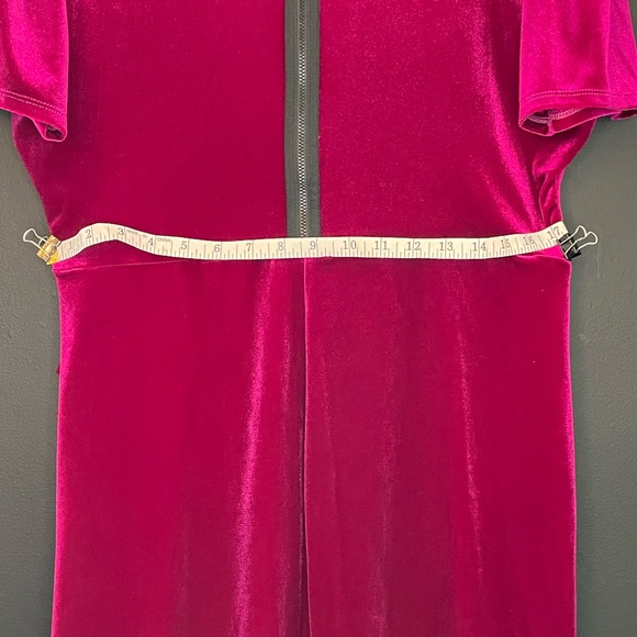 Fuchsia Crushed Velvet Dress - Picture 9 of 14